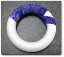 easterbunnywreathfig1.jpg - 9205 Bytes